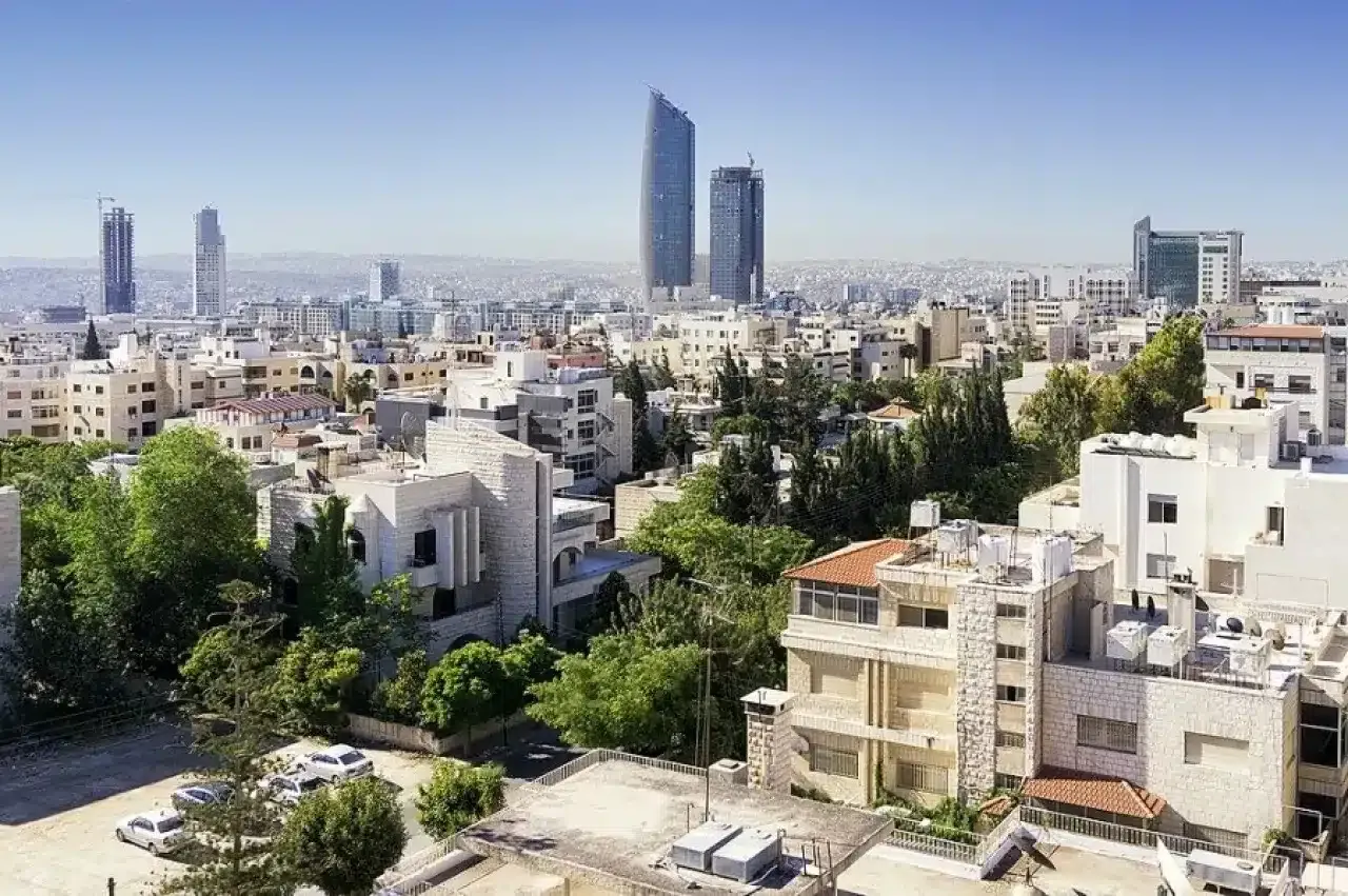 طقس لطيف الخميس ودرجات الحرارة أقل من معدلاتها بـ4-5 درجات  
