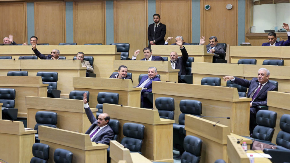 مجلس النواب يواصل اليوم مناقشة "العمل المهني"
