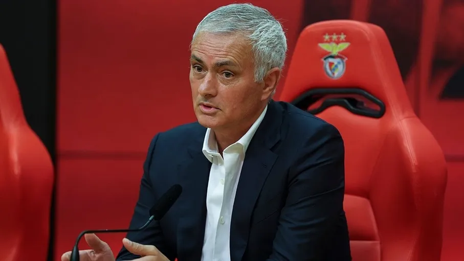 مورينيو يترقب عرضاً من مدريد