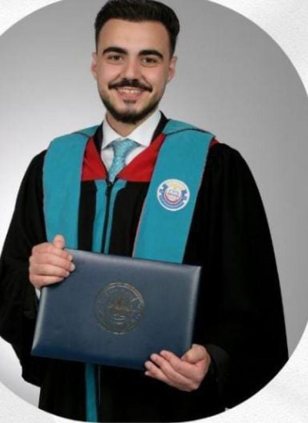 الدكتور بشار الدقاق  ..  مبارك التخرج