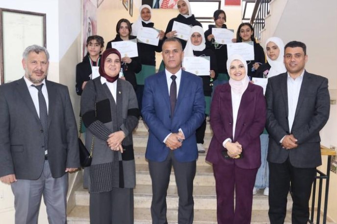 الهديرس يكرّم الطلبة المتفوقين في مبادرة "درسل" للرياضيات 