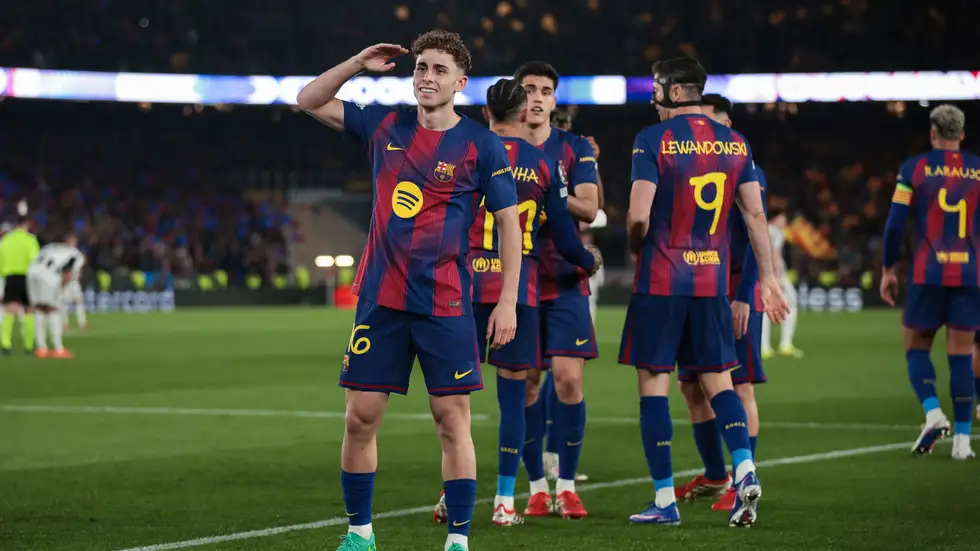 توتر خلف الكواليس ..  تسريبات تكشف انقسام غرفة ملابس برشلونة