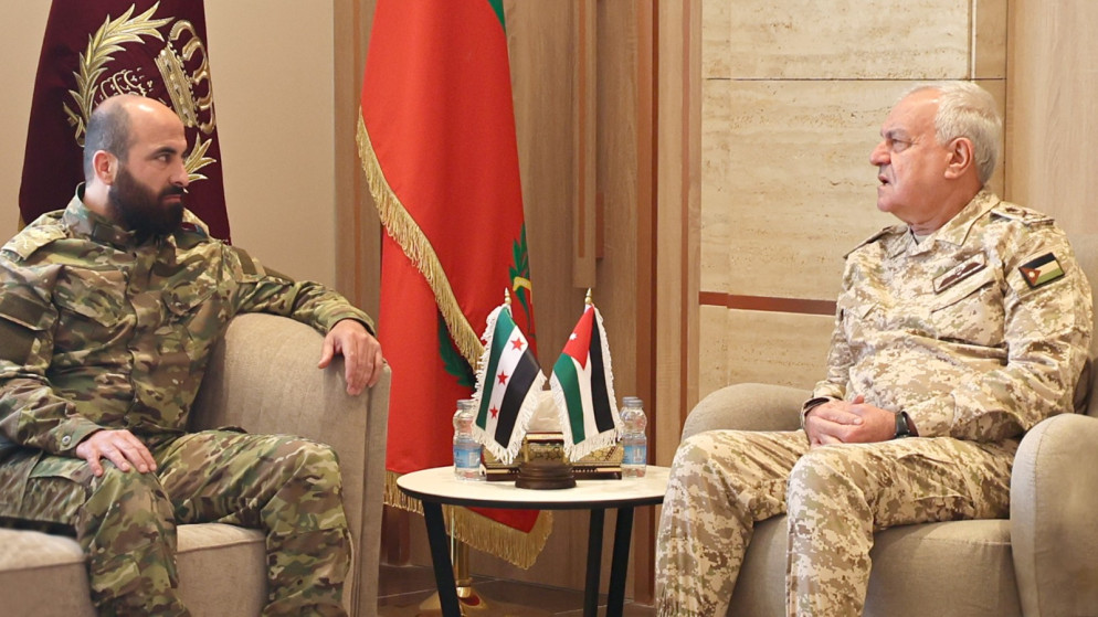 الحنيطي يستقبل رئيس هيئة الأركان العامة السورية ويبحثان تعزيز التعاون العسكري