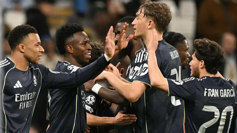 عودة مميزة و3 غيابات ..  أربيلوا يعلن قائمة الريال لموقعة بايرن ميونخ