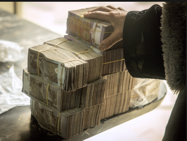 تراجع طفيف في سعر صرف الليرة السورية مقابل الدولار