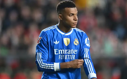 تهنئة أم مناورة؟ باريس يفاجئ مبابي برسالة علنية