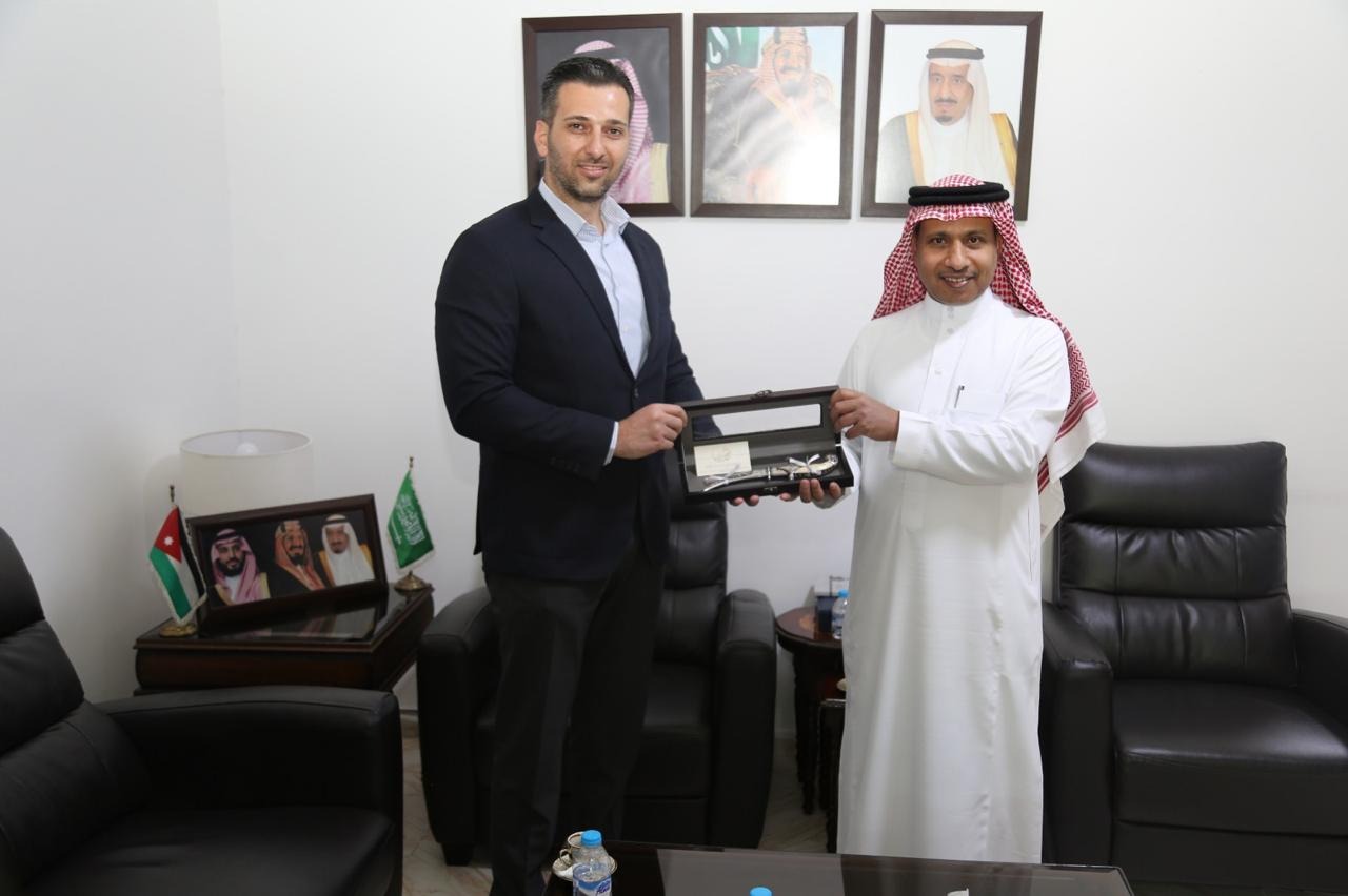 لقاء مثمر بين جامعة الشرق الأوسط والملحقية الثقافية السعودية