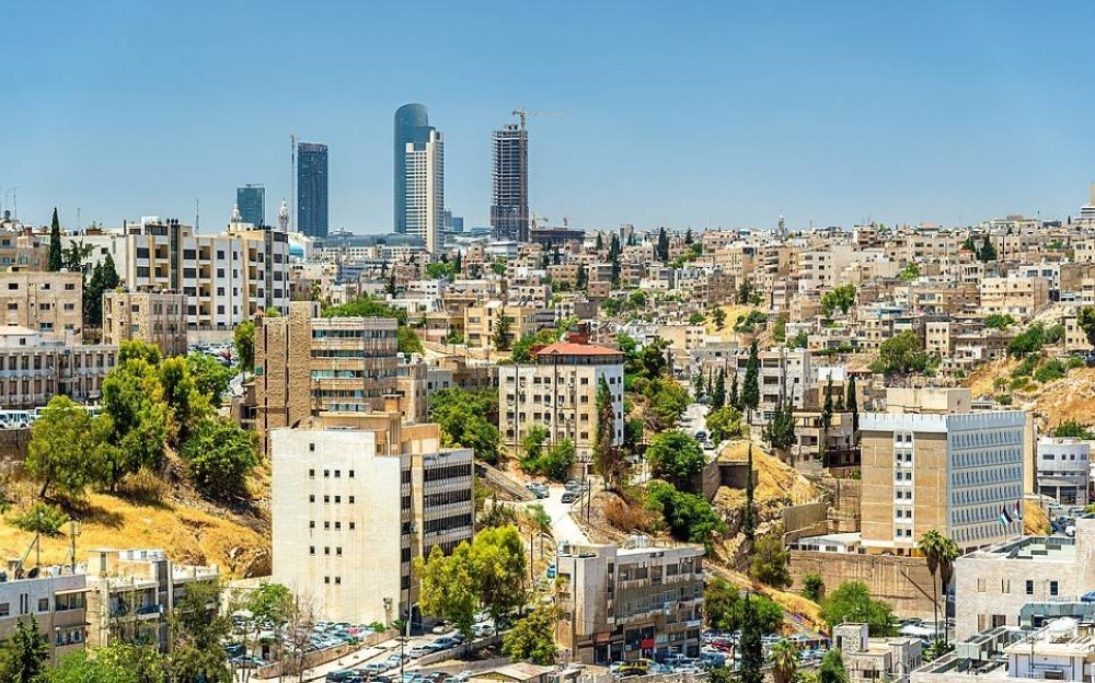 طقس لطيف في أغلب المناطق
