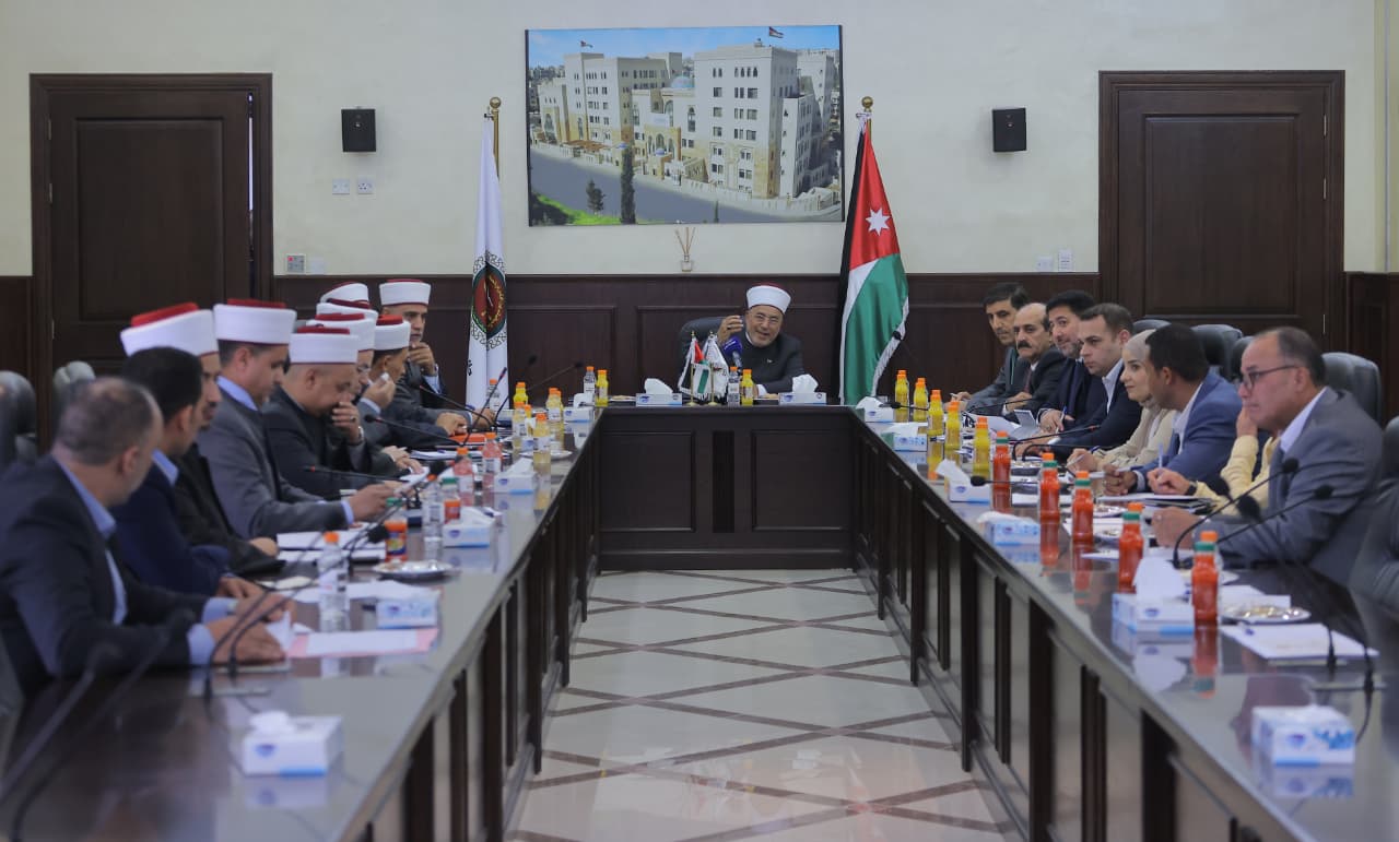 "التوجيه الوطني النيابية" تزور دائرة  قاضي القضاة  