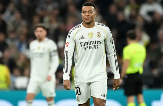 مبابي يلمع برقم استثنائي وسط ظلام ريال مدريد