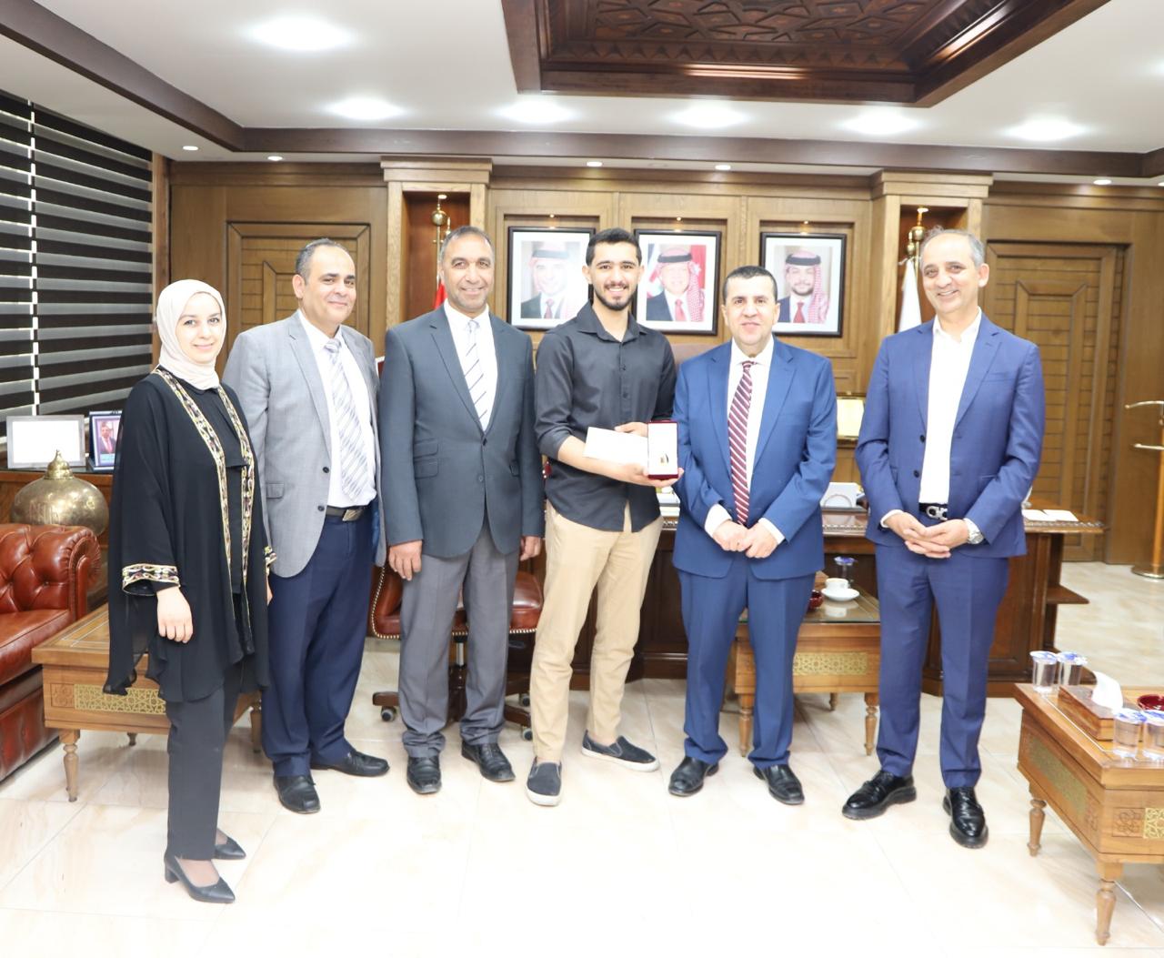 "البلقاء التطبيقية" تُكرم الفائزين بجائزة الحسن بن طلال للتميز العلمي