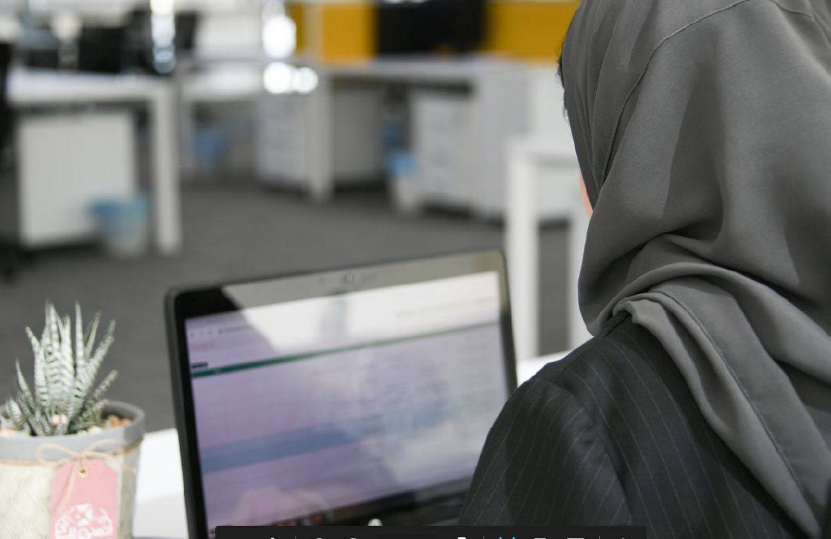تمكين المرأة بلا توازن ..  جدل شعبي حول تهميش الرجل وتهديد استقرار الأسرة