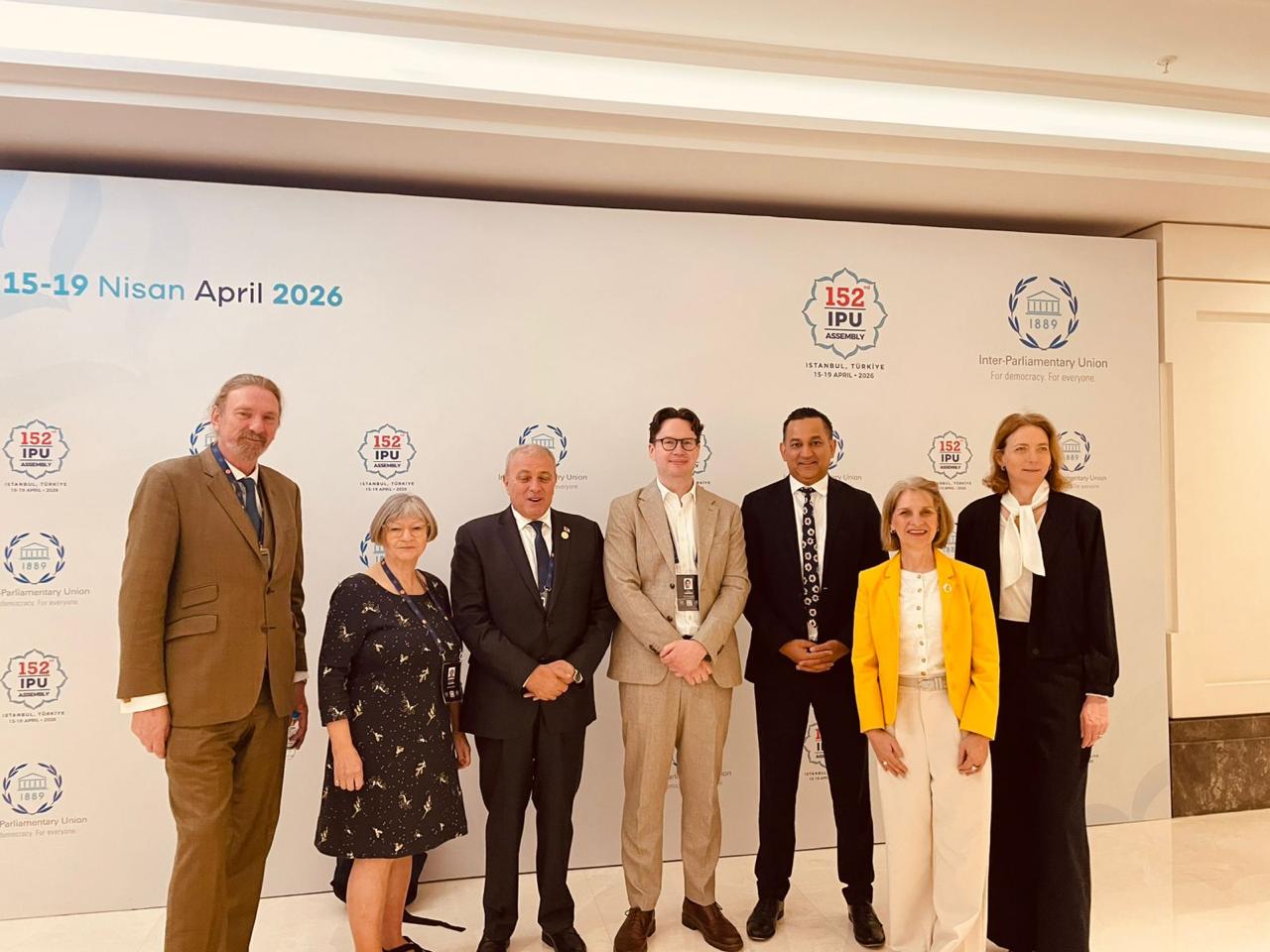 عطية يؤكد عمق العلاقات الأردنية البريطانية