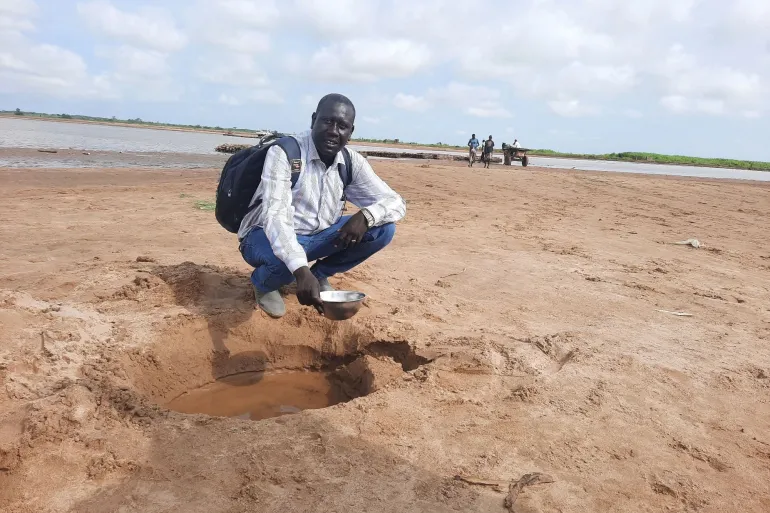 عندما أحرق مراسل الجزيرة نت بدارفور بطاقته التي صارت حكما بإعدامه