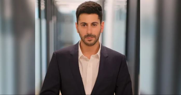 جدل في " إسرائيل " بعد إقالة المتحدث باسم نتنياهو