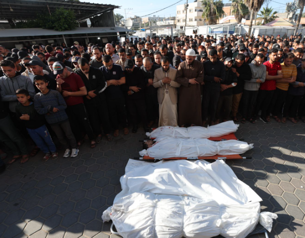 الصحة تعلن ارتفاع عدد ضحايا الإبادة بغزة إلى 199,875 شهيدًا وجريحًا 