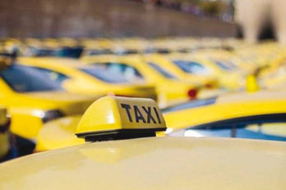 سائقو التكسي الأصفر يعلنون اعتصامًا مفتوحًا الاثنين المقبل ويطالبون بتدخل حكومي عاجل