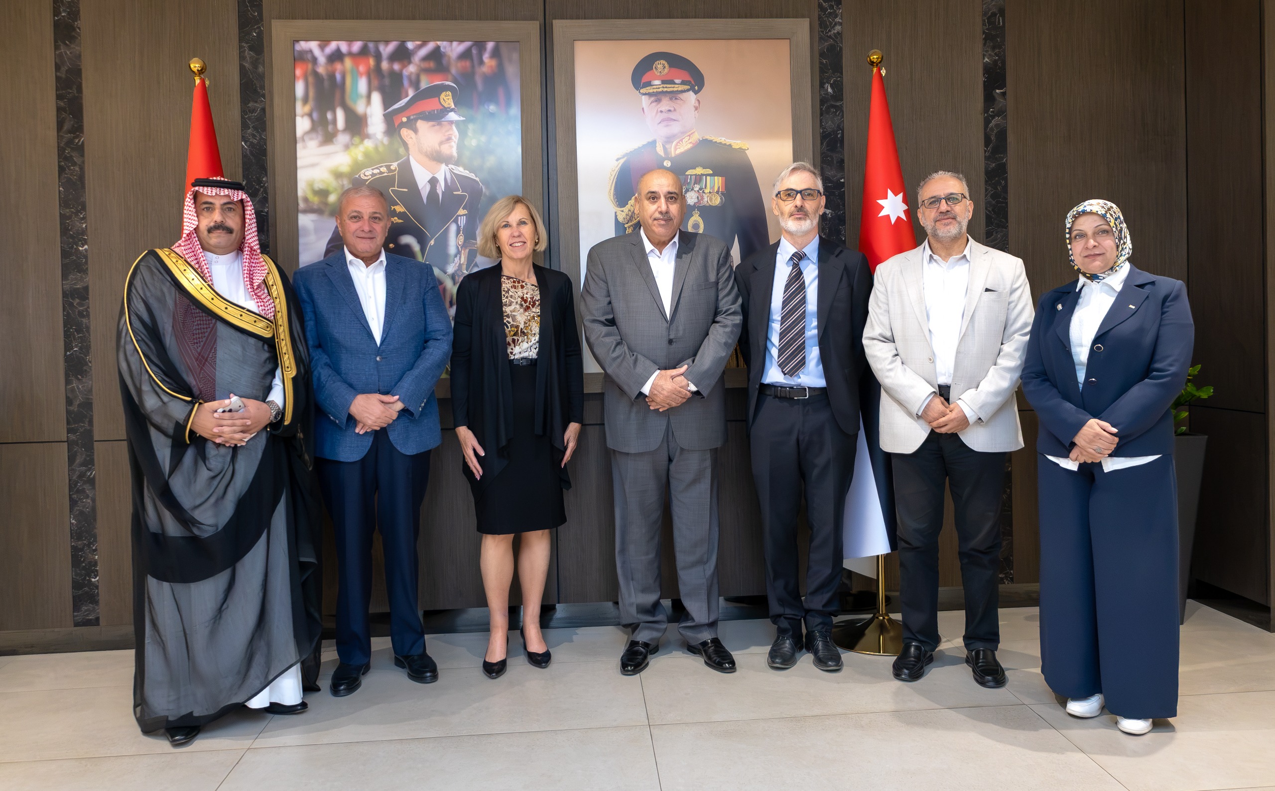 القاضي يلتقي السفيرة الاسترالية 