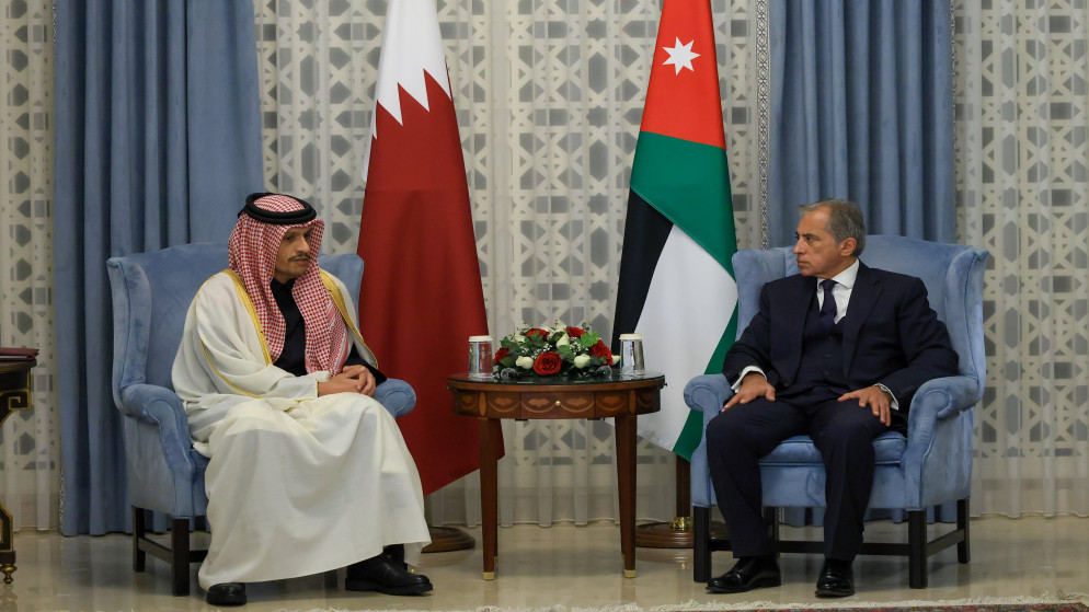 حسان ونظيره القطري يؤكدان أهمية البناء على نتائج اجتماعات "اللجنة العليا المشتركة"