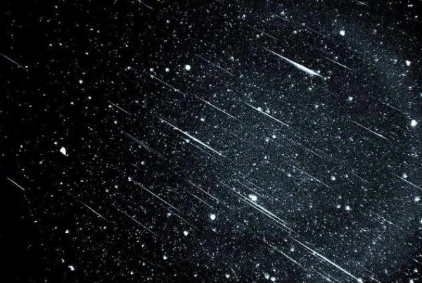 سماء الأردن على موعد مع زخات شهب التوأميات الأسبوع المقبل