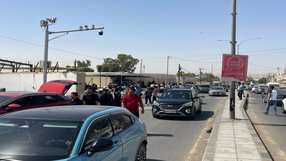 إغلاق جسر الملك حسين امام حركة المسافرين والشحن حتى اشعار آخر