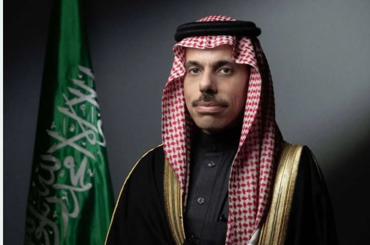 فيصل بن فرحان يصل إلى مصر لترؤس وفد السعودية في "قمة شرم الشيخ"
