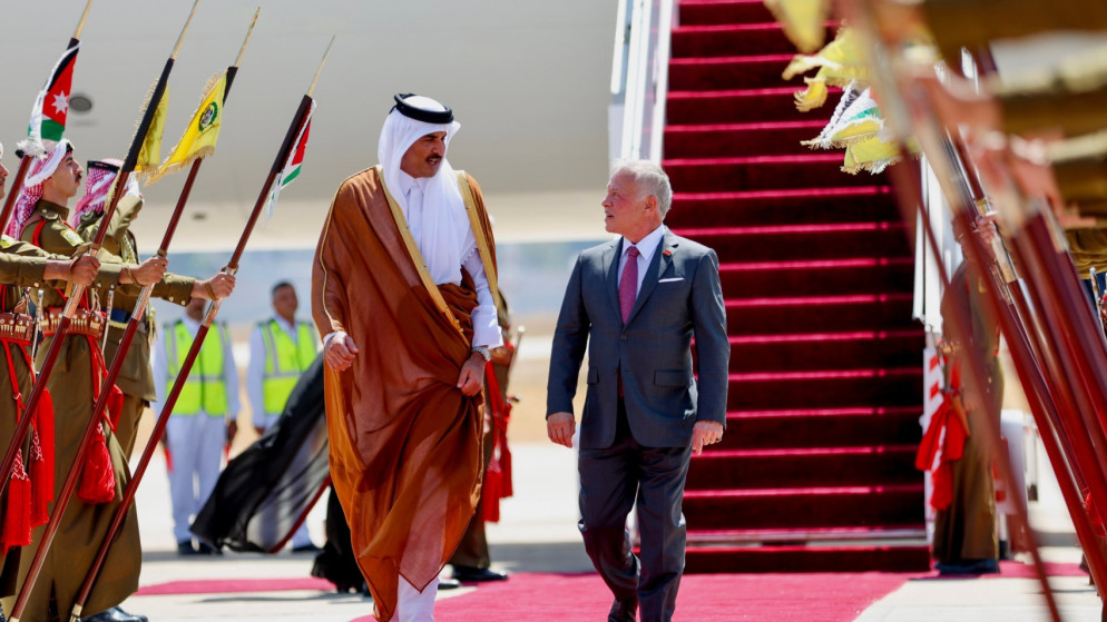 الملك لأمير قطر: سنواصل العمل سويا من أجل خدمة القضايا العربية والإسلامية