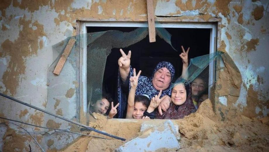 كيف صوَّت الفلسطينيون على خطة ترامب بشأن غزَّة؟ استطلاع يكشف 