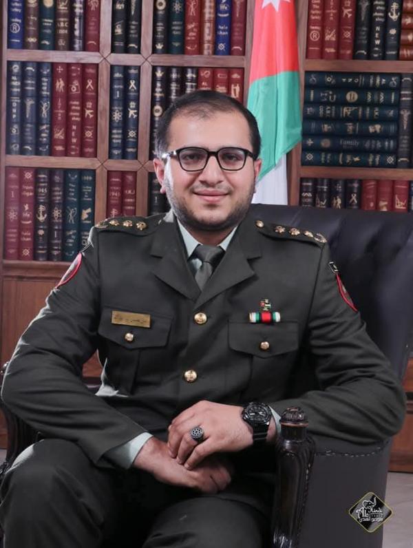 النقيب أنس أبو الفيلات  ..  مبارك الماجستير في الفقه وأصوله