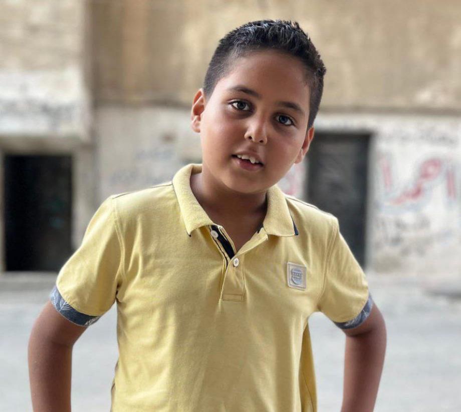 عزّام ..  طفل على حافة الغياب في زمن الحرب