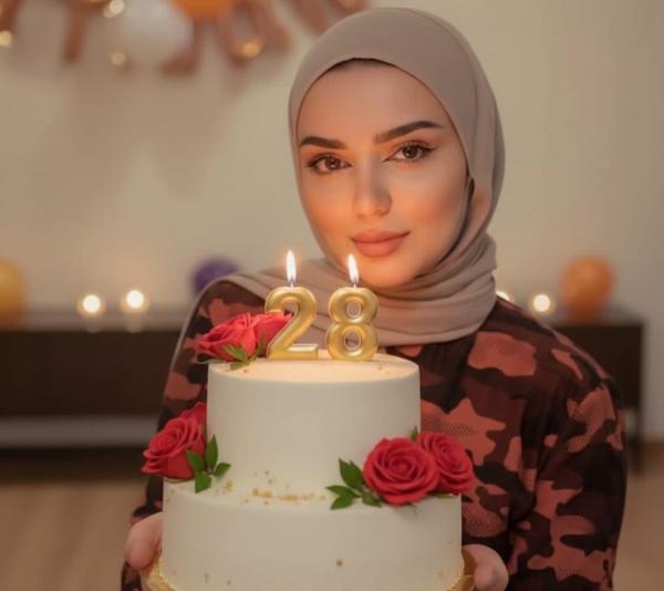 الكاتبة لانا عصفور تحتفل بعيد ميلادها
