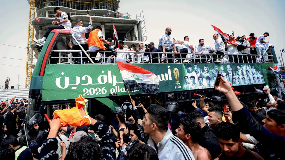 أسود الرافدين يُشعلون بغداد ..  احتفالات تاريخية بالتأهل لمونديال 2026