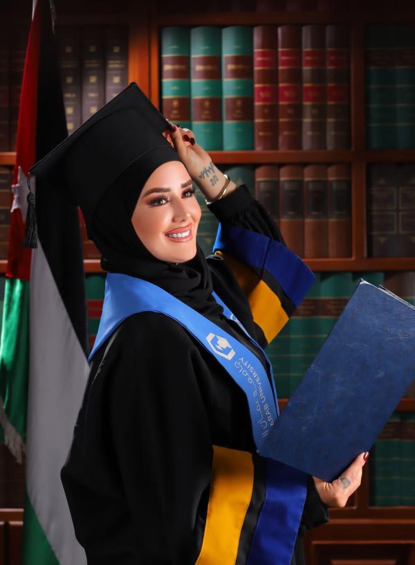 ساره محمد شوكت الساكت  ..  مبارك التخرج