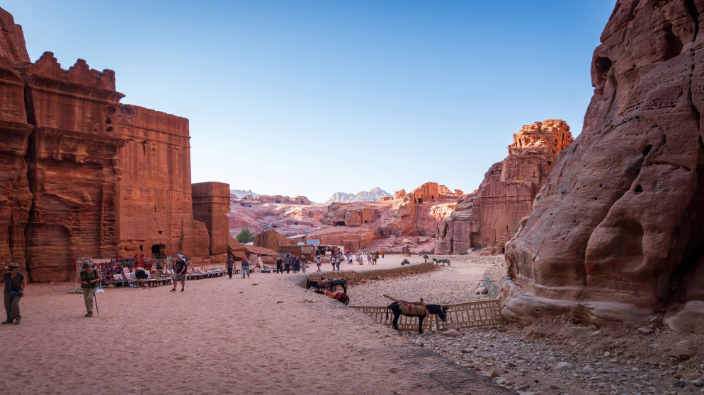 بريزات: إغلاق 32 فندقا في البترا وتسريح 700 موظف نتيجة تراجع أعداد السياح