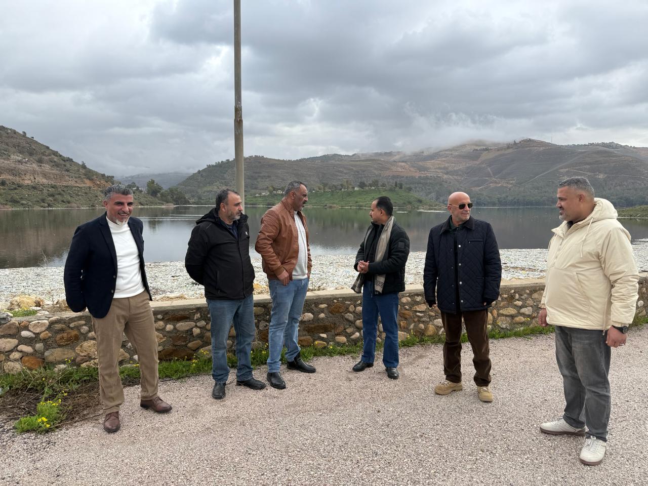 وزير المياه والري يطلع على جهود كوادر وادي الاردن في سد الملك طلال وسد وادي العرب