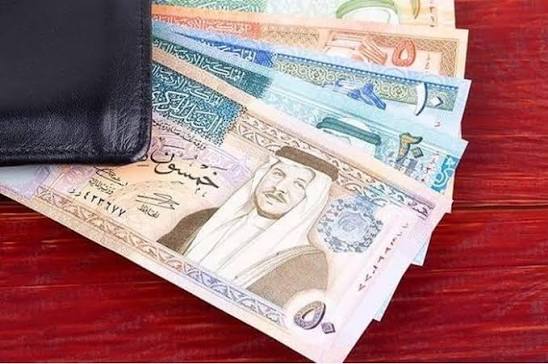 "راتبي 300 دينار والإيجار 200" ..  مواطنون يواجهون ارتفاع كلفة السكن في الأردن
