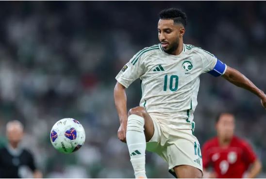 سالم الدوسري ..  بطل مونديال 2022 يتحول إلى شبح في تصفيات 2026