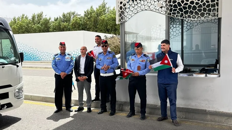 أيلة تشارك أبناء الوطن الاحتفال بيوم العلم الأردني 