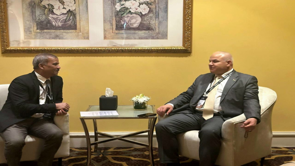 وزير العمل يبحث مع نظيره البنغالي تعزيز التوعية القانونية للعمالة البنغالية في الأردن