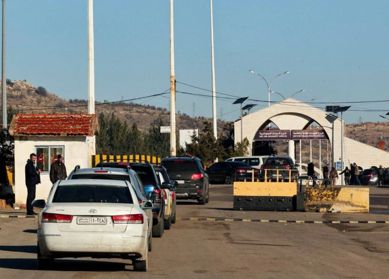 لبنان يتسلم وثائق وخرائط من فرنسا تساعده في ترسيم حدوده مع سوريا