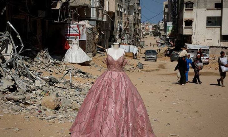 من خيام النزوح إلى الزواج المبكر ..  معاناة فتيات غزة