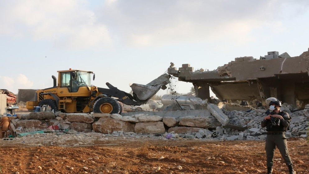 الاحتلال يهدم عشرات المنازل والمنشآت بالداخل الفلسطيني
