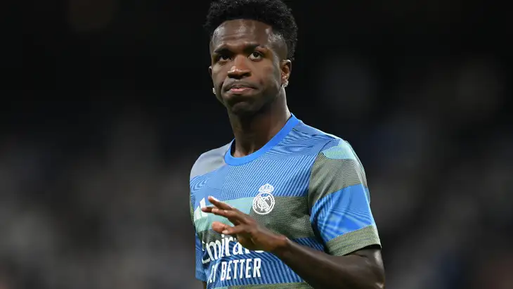 بيريز يضع خطًا أحمر: ريال مدريد لن يكون بايرن ميونخ آخر مع فينيسيوس!