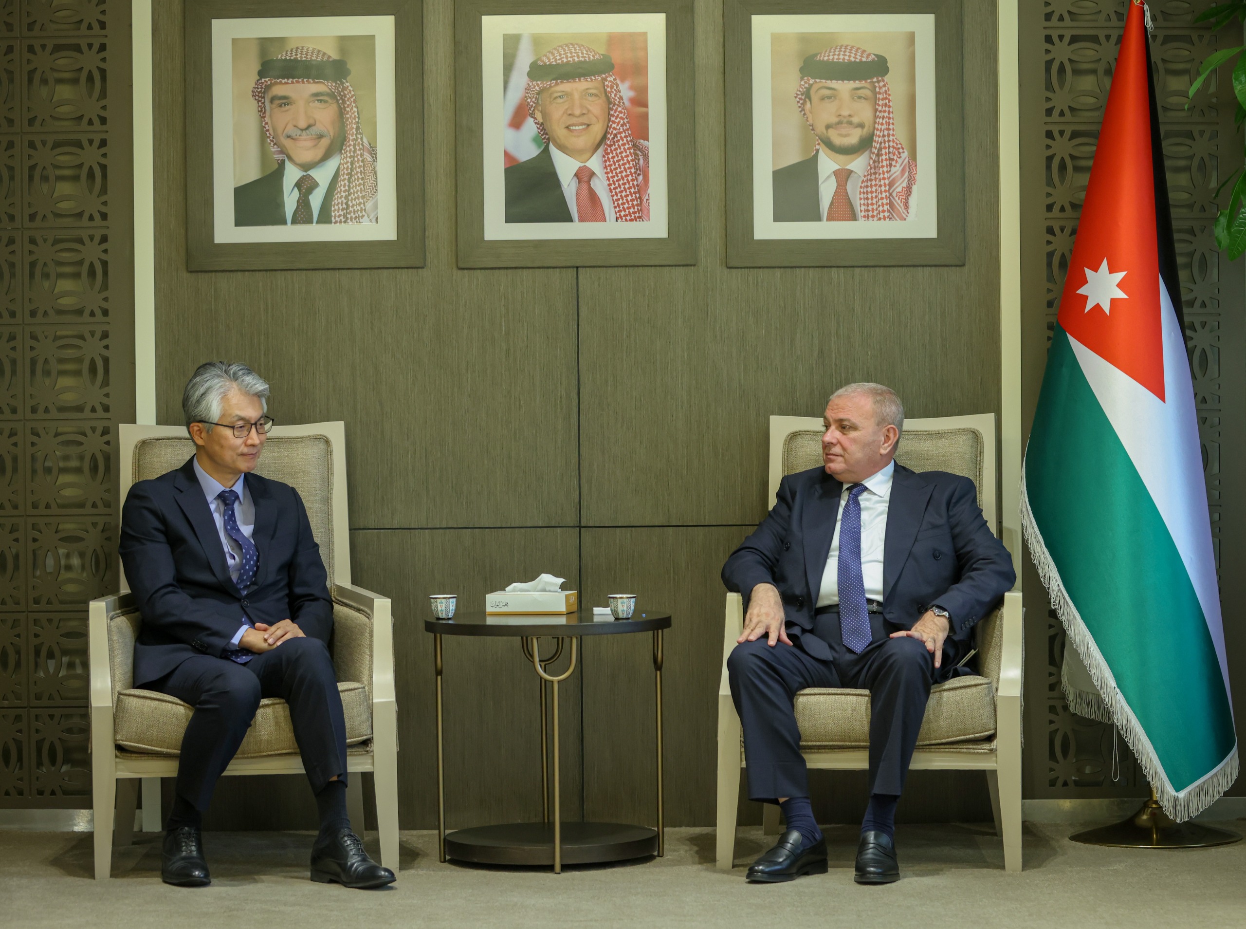 عطية يلتقي السفير الكوري الجنوبي 