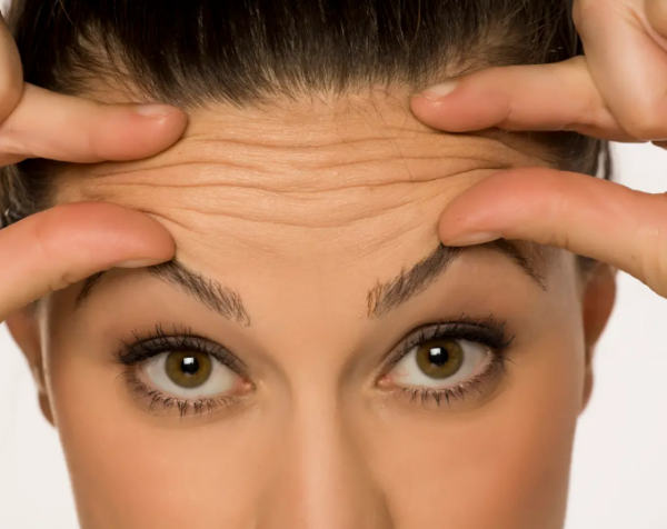 دون بوتكس أو حقن  ..  طرق بسيطة للتخلص من 6 تجاعيد شائعة