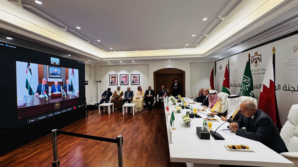اللجنة الوزارية العربية بشأن غزة تعقد اجتماعًا مع الرئيس الفلسطيني 