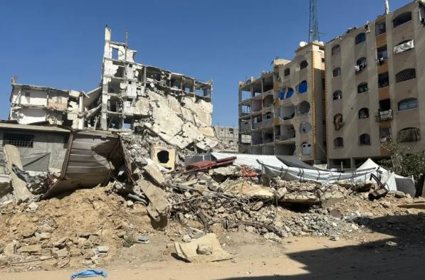 نازحو غزة يستأجرون المنازل المقصوفة والمدمرة رغم خطورتها