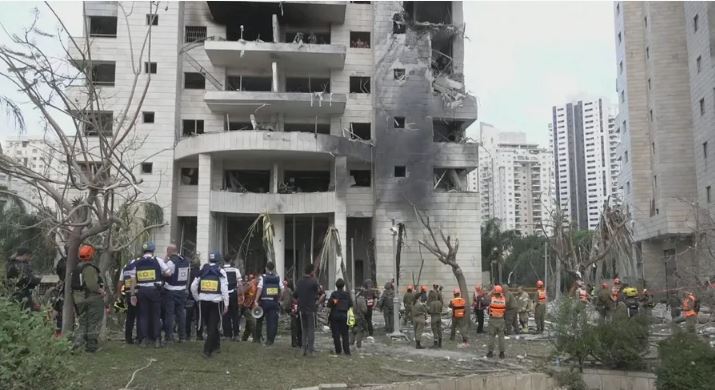 5 قتلى ومئات الجرحى في أعنف هجوم إيراني على "إسرائيل"