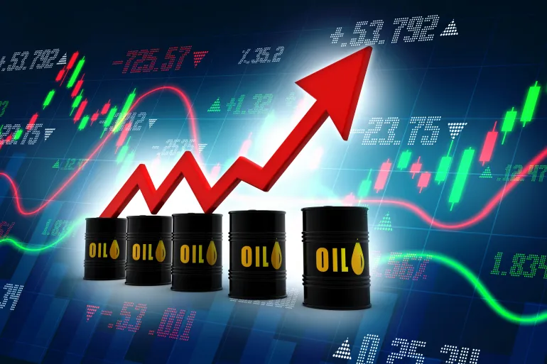 أسعار النفط ترتفع وتتجه لمكاسب أسبوعية بنحو 5% 