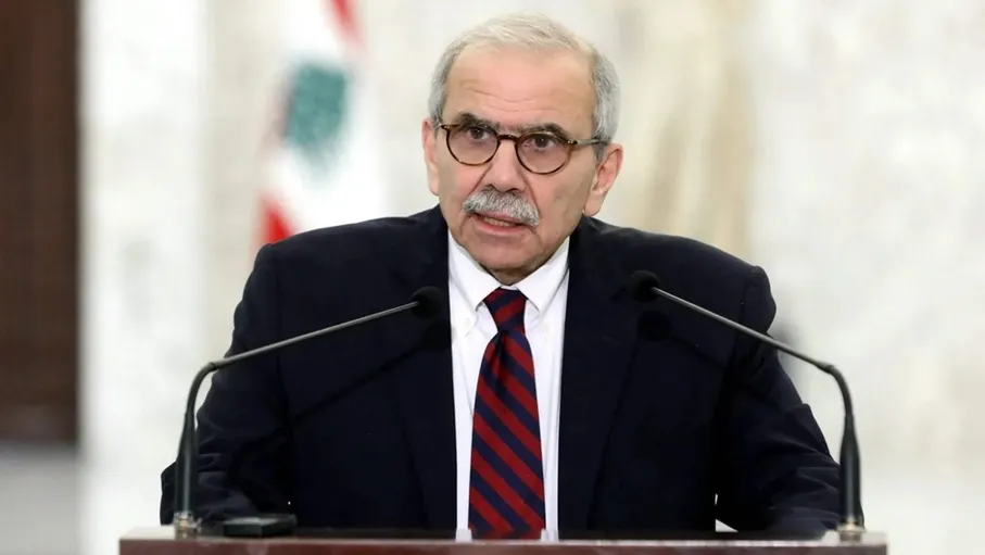 حكومة لبنان: اتخذنا قرارات جريئة ولا يمكن للدولة أن تمتلك جيشين 